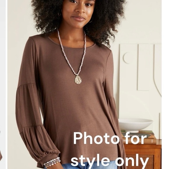 Coco and Carmen‎ Celina Tiered Long Sleeve Crew Neck Pink - Picture 2 of 8